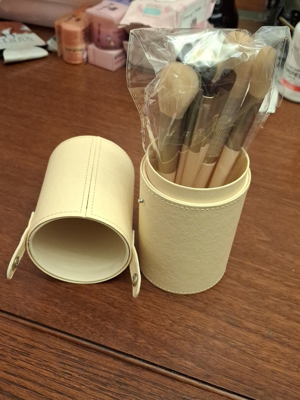 Cream Pleather Makeup Brush Holder Set with 12 Brushes New
